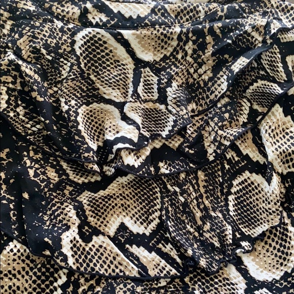 WORTHINGTON HALTER TOP SNAKE PRINT SLEEVELESS RUFFLE  M - Picture 11 of 11